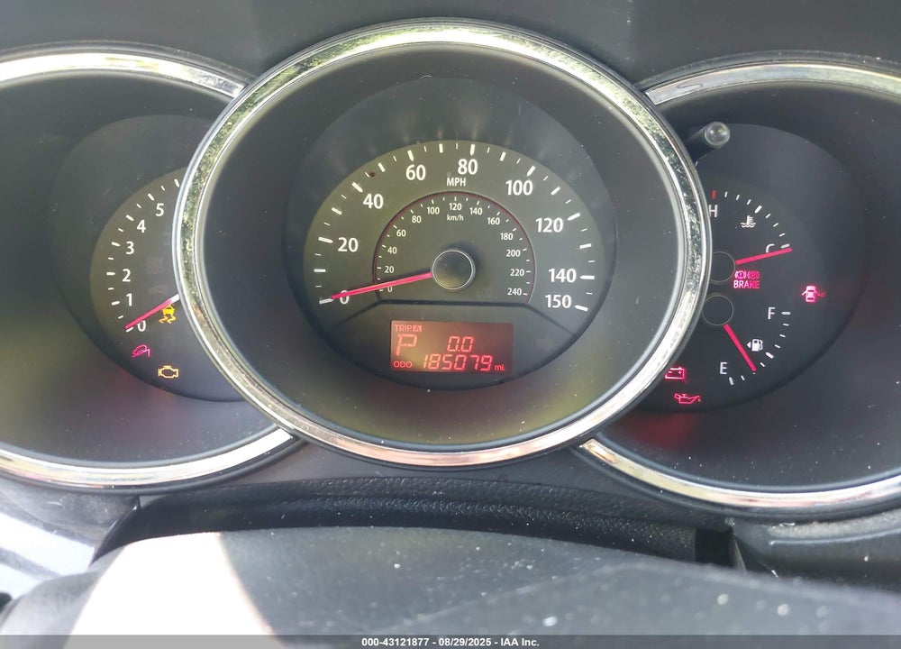 2013 KIA SORENTO LX VIN: 5XYKT3A67DG311560