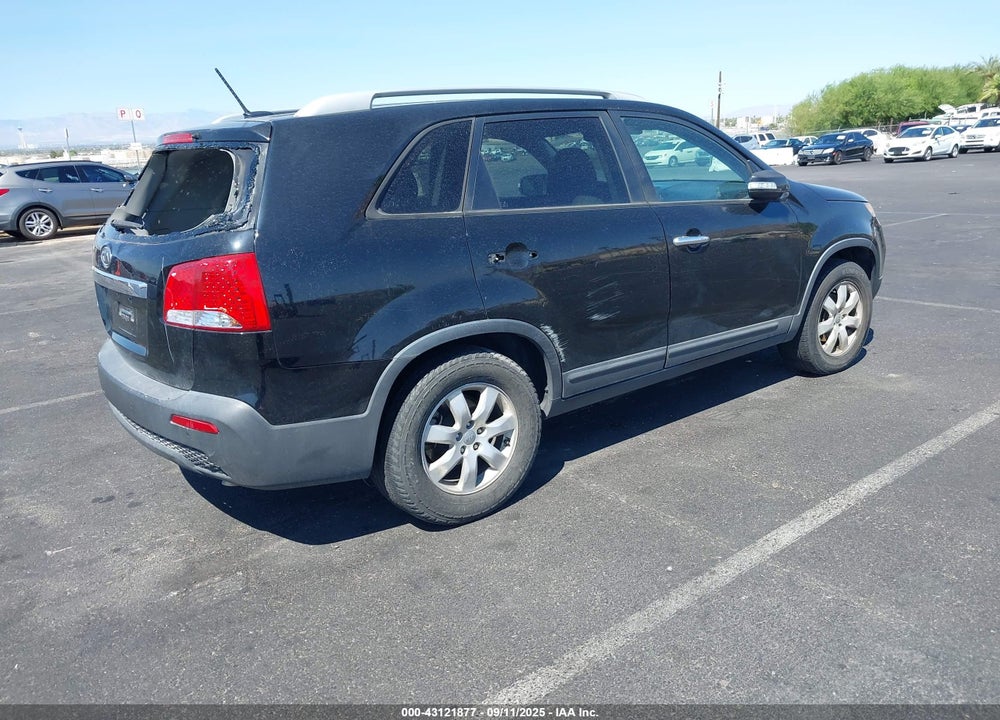 2013 KIA SORENTO LX VIN: 5XYKT3A67DG311560
