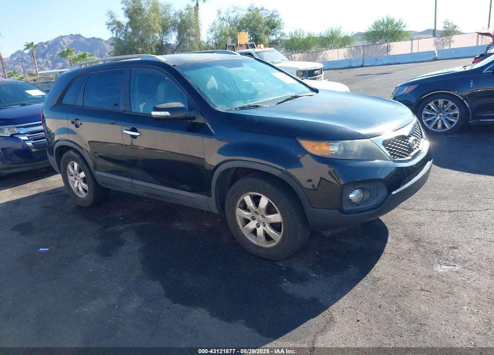 2013 KIA SORENTO LX VIN: 5XYKT3A67DG311560