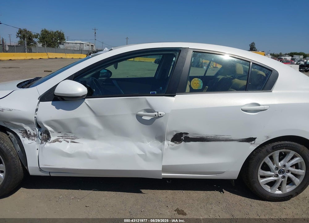 2013 MAZDA 3 VIN: JM1BL1WPXD1800976