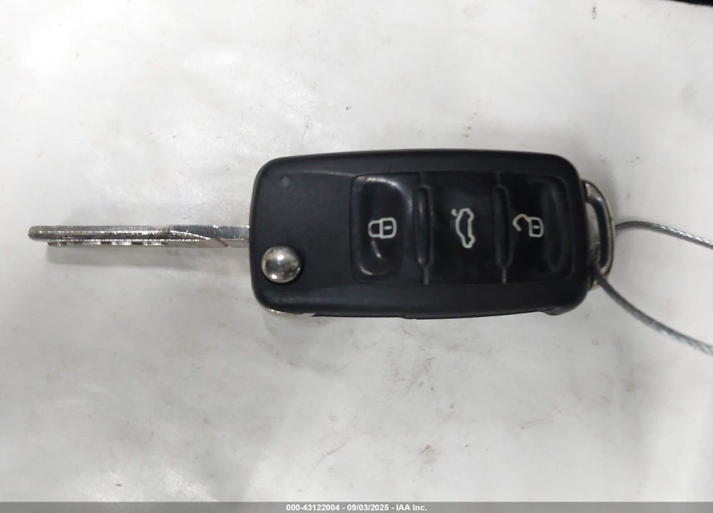 2011 VOLKSWAGEN TIGUAN VIN: WVGAV7AX3BW527164