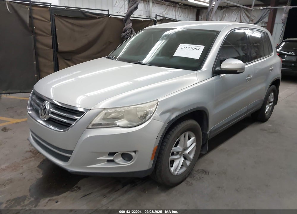 2011 VOLKSWAGEN TIGUAN VIN: WVGAV7AX3BW527164