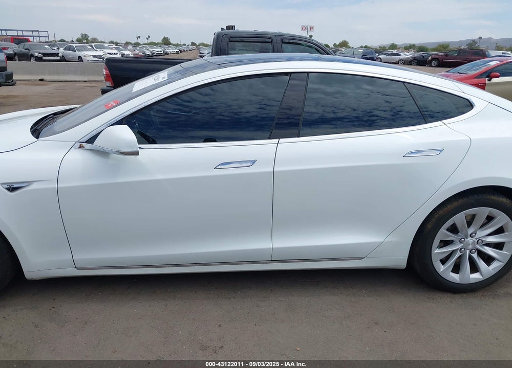 2016 TESLA MODEL S VIN: 5YJSA1E28GF150780