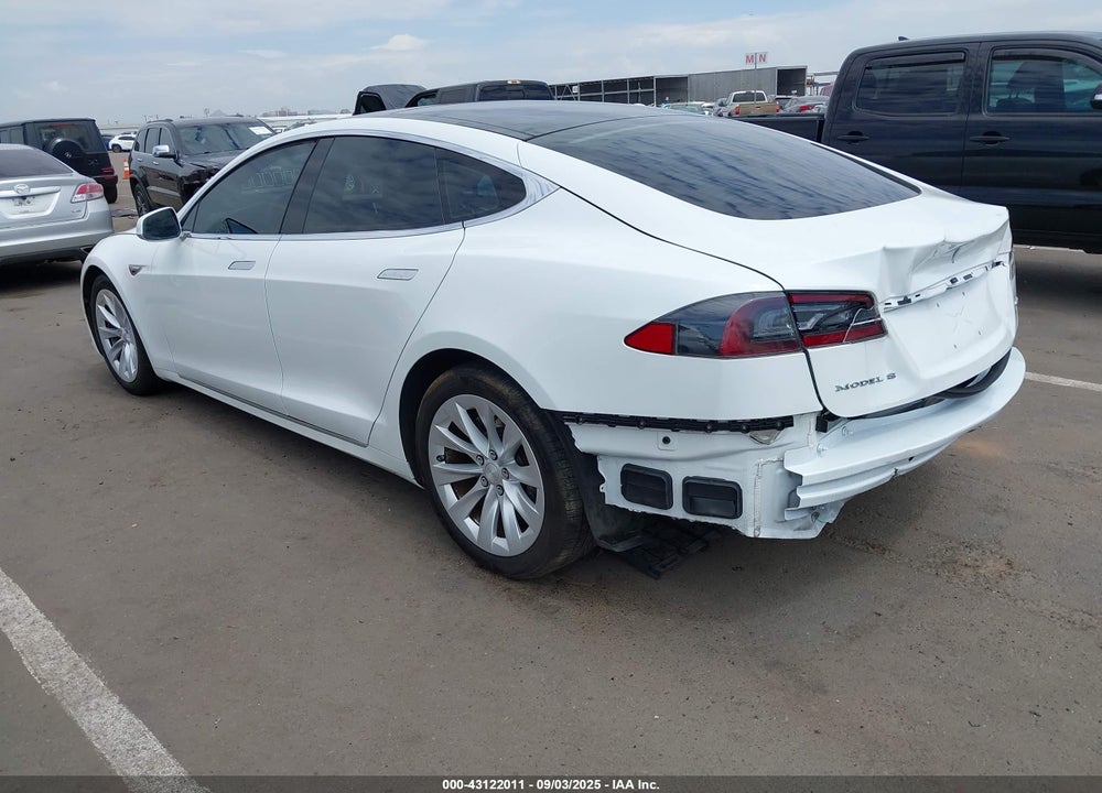 2016 TESLA MODEL S VIN: 5YJSA1E28GF150780