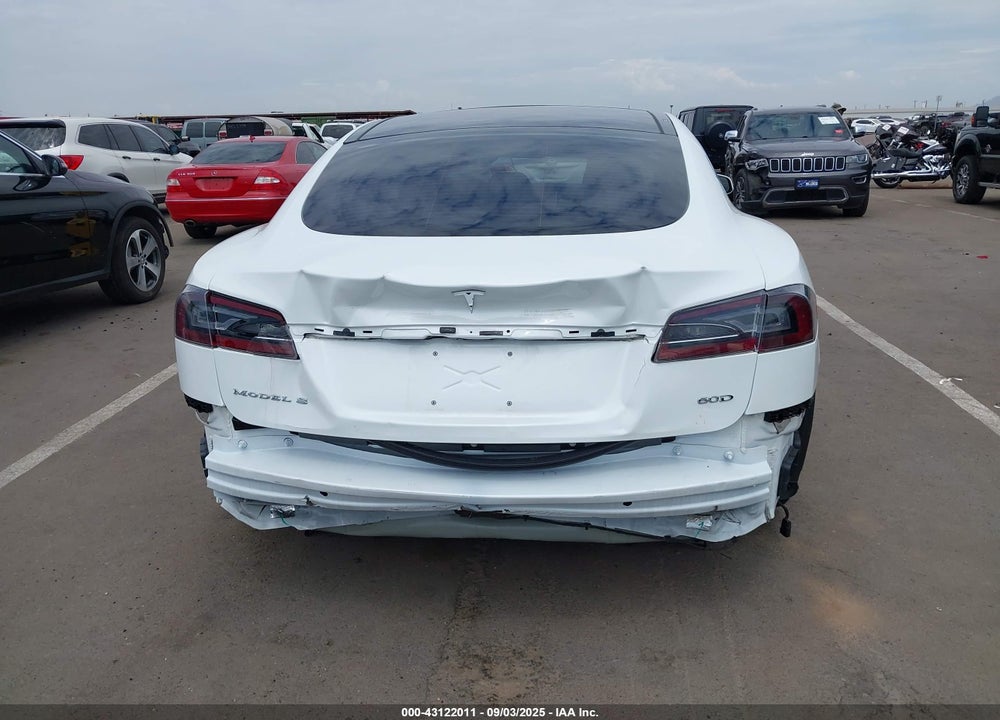 2016 TESLA MODEL S VIN: 5YJSA1E28GF150780