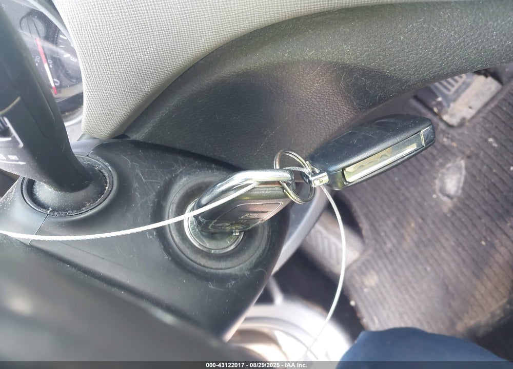 2013 HYUNDAI SANTA FE VIN: 5XYZUDLB8DG042254