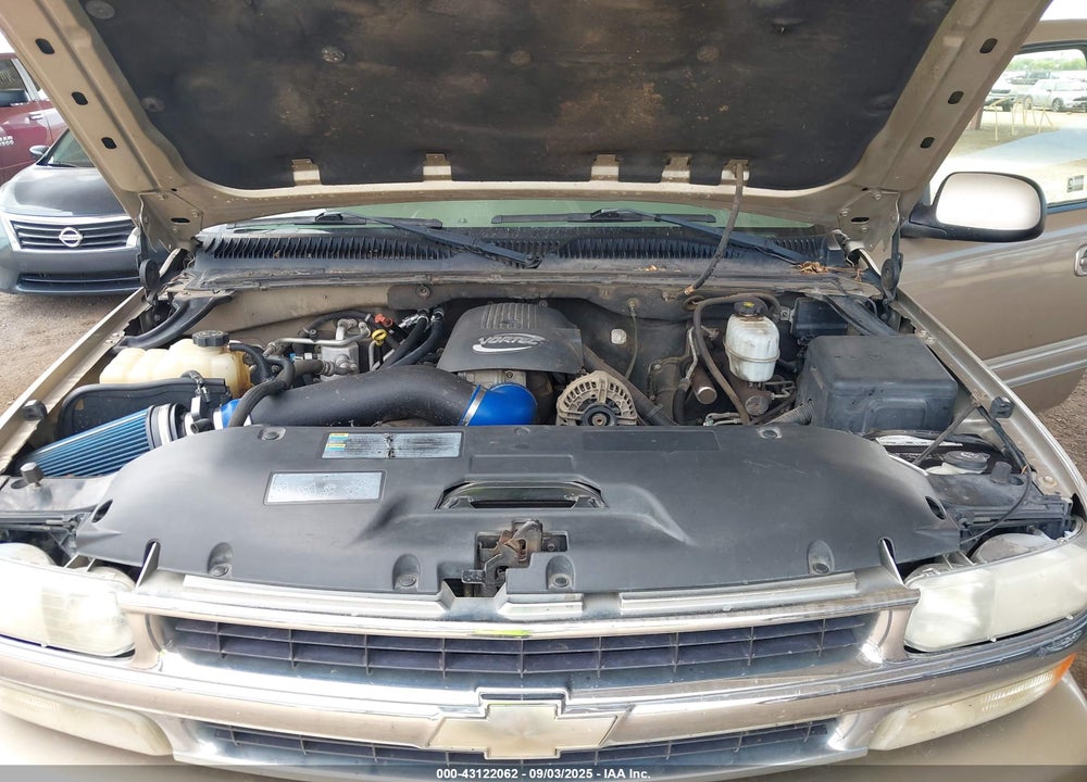 2005 CHEVROLET SUBURBAN 1500 LT VIN: 1GNFK16Z75J182093