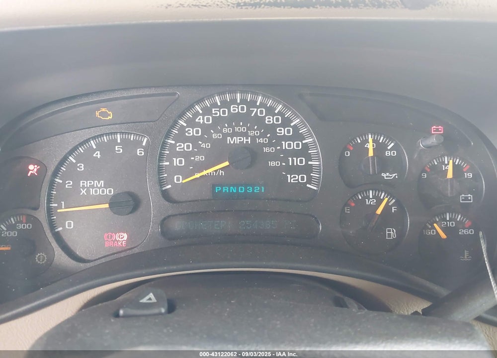 2005 CHEVROLET SUBURBAN 1500 LT VIN: 1GNFK16Z75J182093