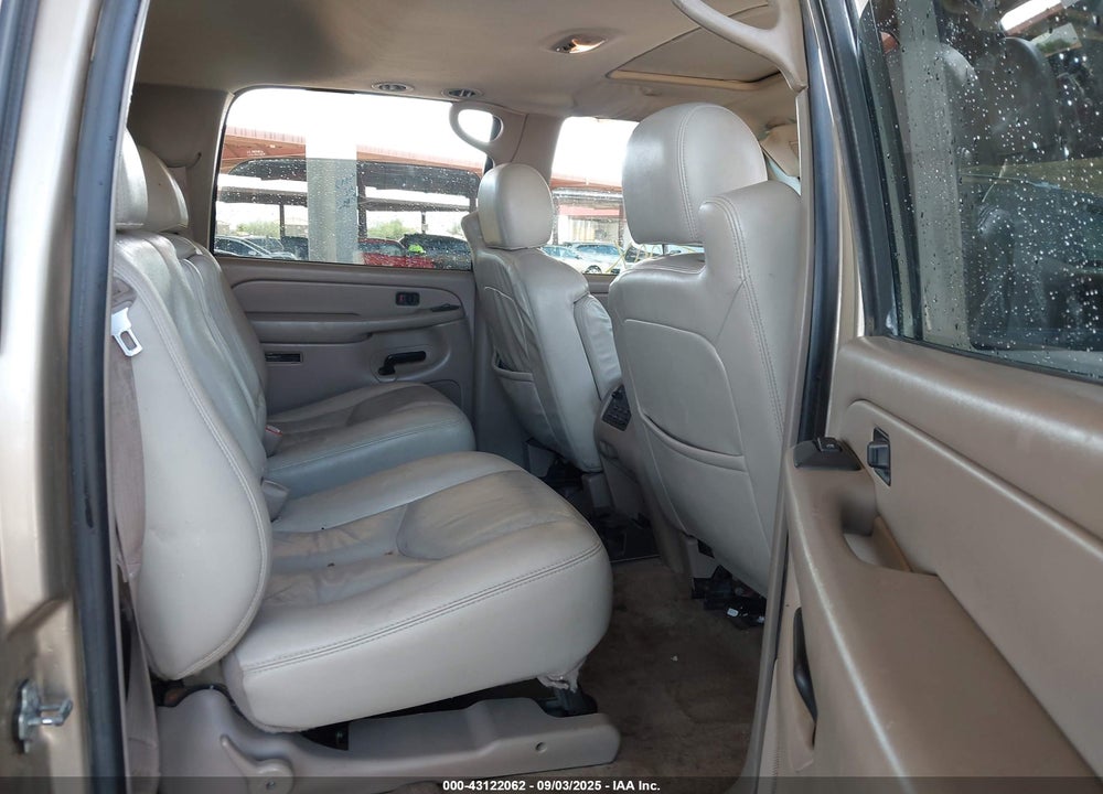 2005 CHEVROLET SUBURBAN 1500 LT VIN: 1GNFK16Z75J182093