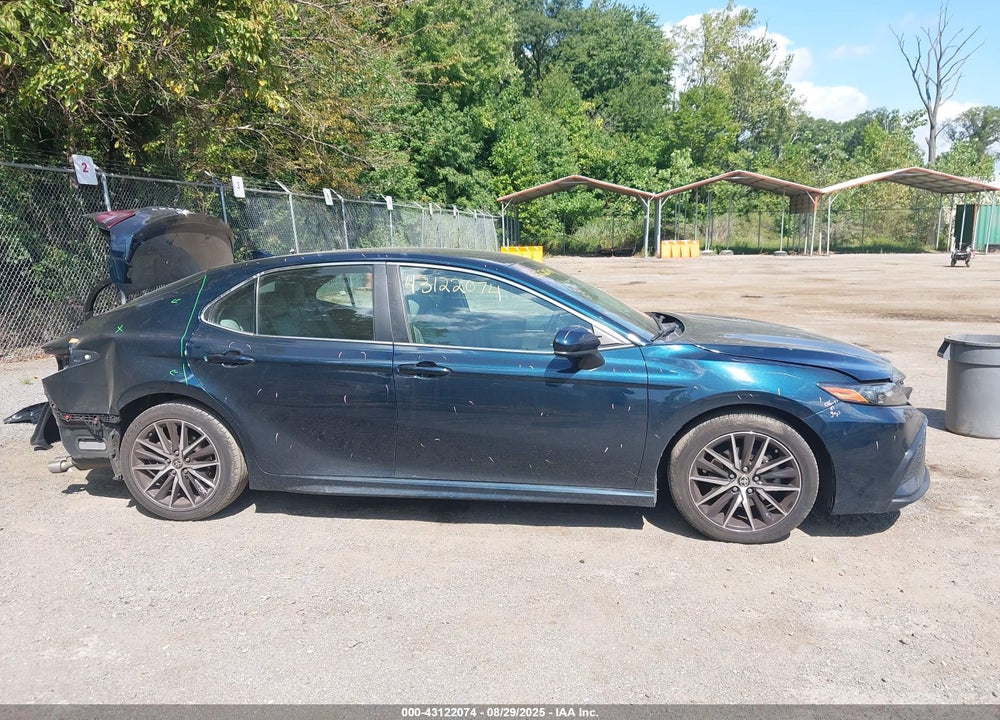 2021 TOYOTA CAMRY VIN: 4T1G11AKXMU523439