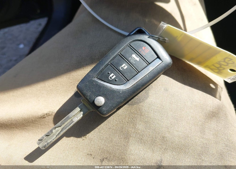 2021 TOYOTA CAMRY VIN: 4T1G11AKXMU523439