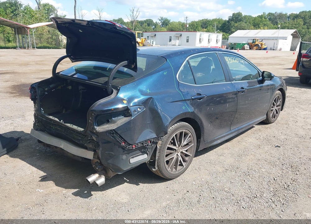2021 TOYOTA CAMRY VIN: 4T1G11AKXMU523439