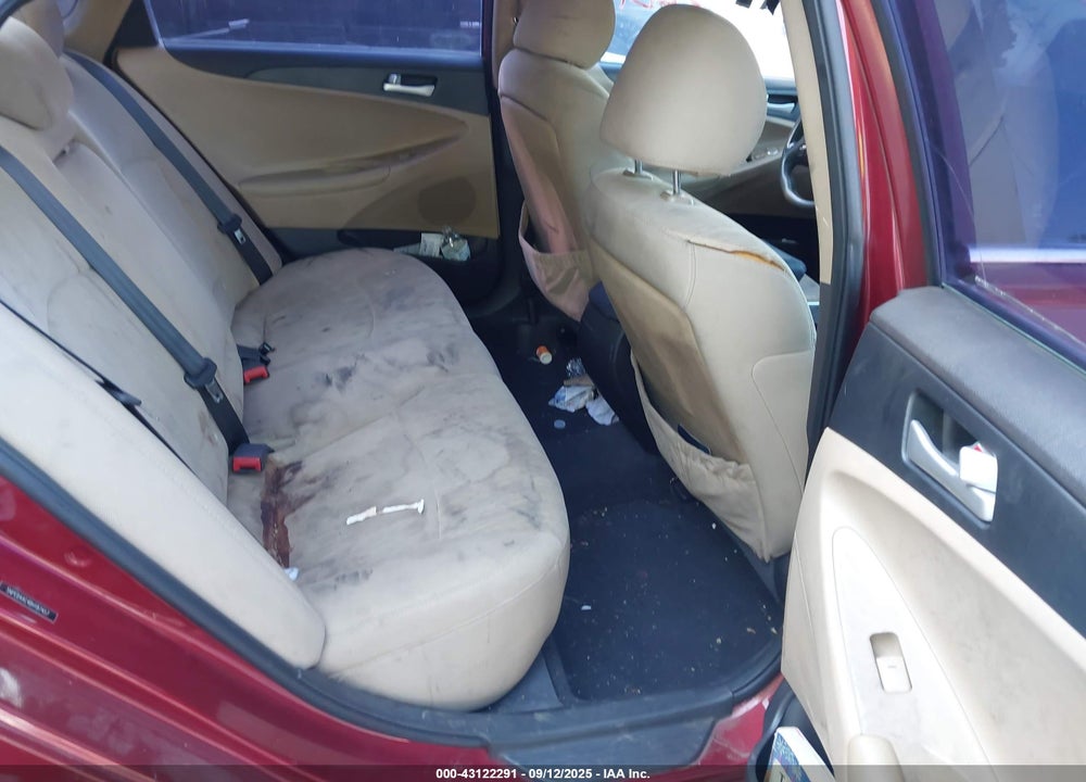 2011 HYUNDAI SONATA VIN: 5NPEB4AC4BH187457