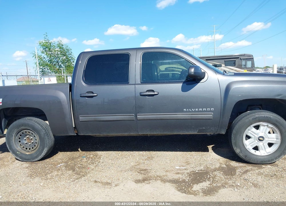 2011 CHEVROLET SILVERADO 1500 VIN: 3GCPKSE38BG204079