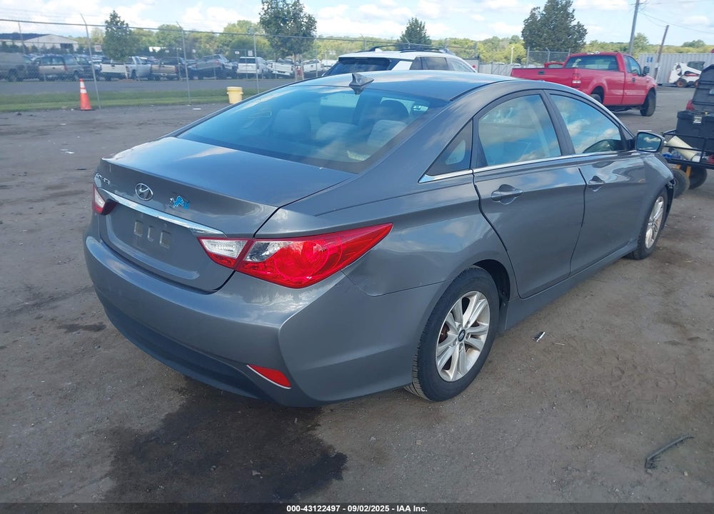 2014 HYUNDAI SONATA VIN: 5NPEB4AC3EH861439