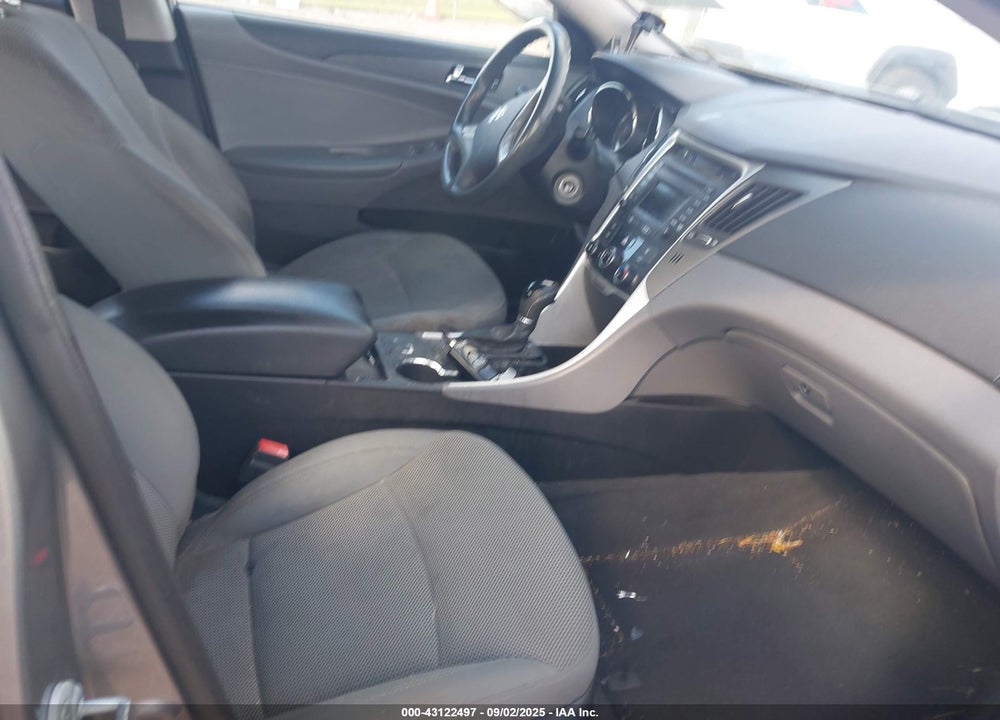 2014 HYUNDAI SONATA VIN: 5NPEB4AC3EH861439