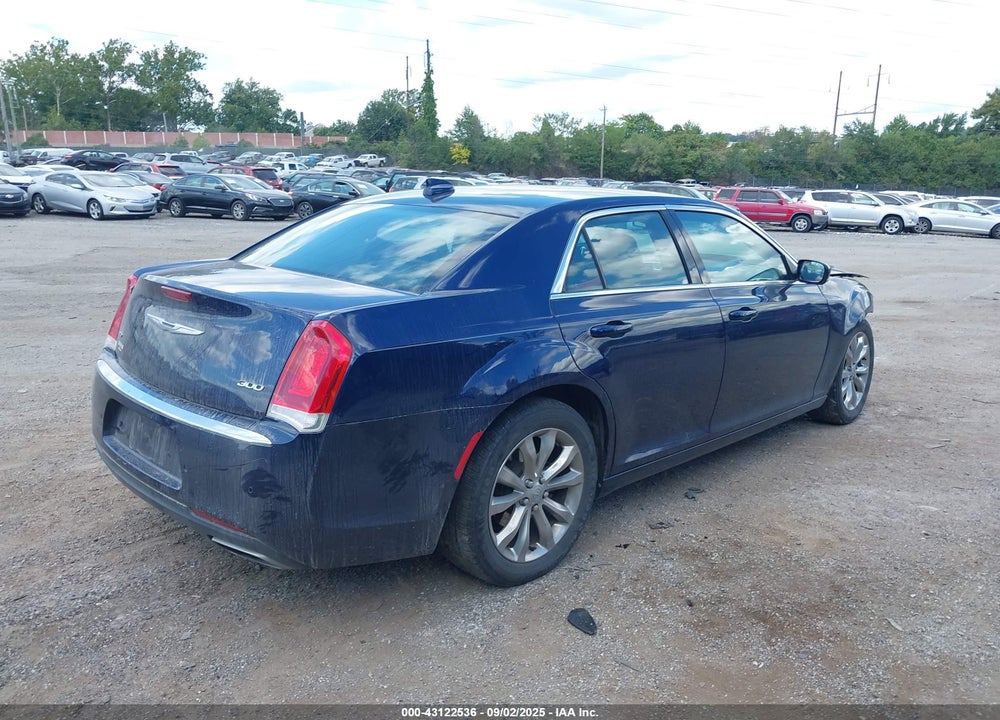 2015 CHRYSLER 300 VIN: 2C3CCARG0FH781637