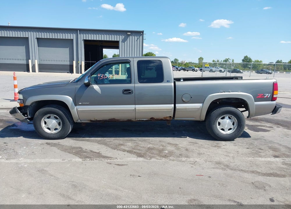 2000 CHEVROLET SILVERADO 1500 LS VIN: 2GCEK19T2Y1255414