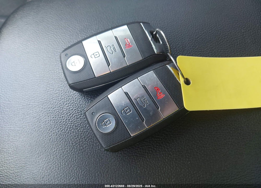 2020 KIA SORENTO VIN: 5XYPG4A52LG659708