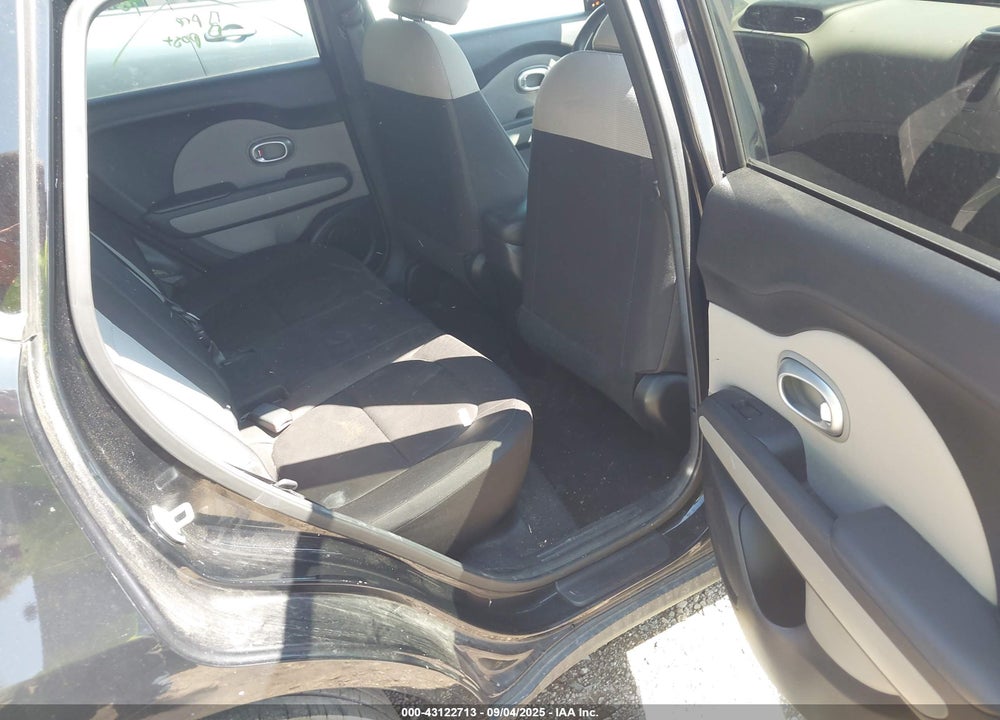 2015 KIA SOUL VIN: KNDJN2A29F7181858