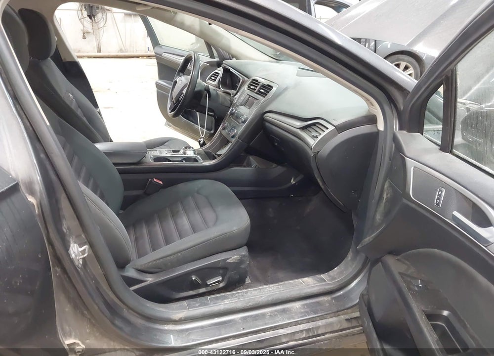 2017 FORD FUSION VIN: 3FA6P0LU0HR357703