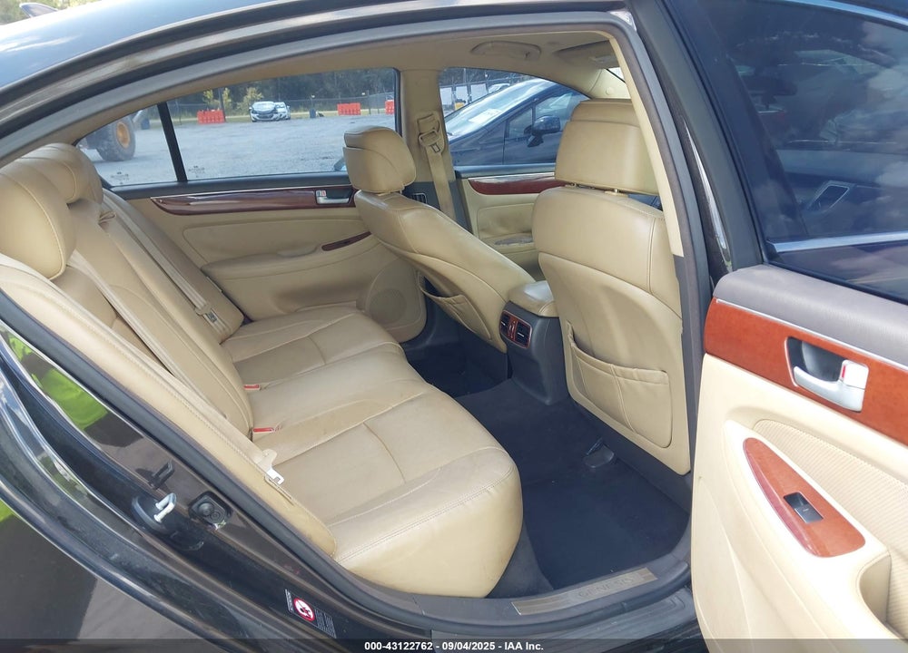 2014 HYUNDAI GENESIS 3.8 VIN: KMHGC4DD3EU264710