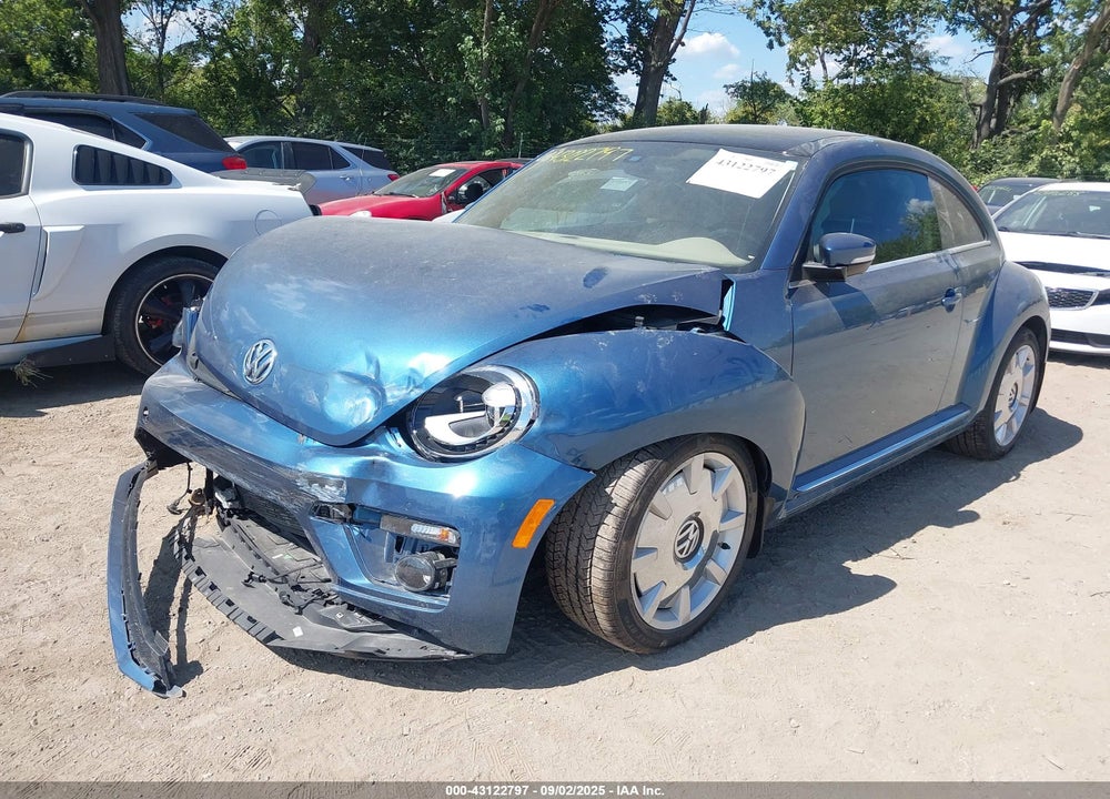 2019 VOLKSWAGEN BEETLE VIN: 3VWJD7AT8KM718323
