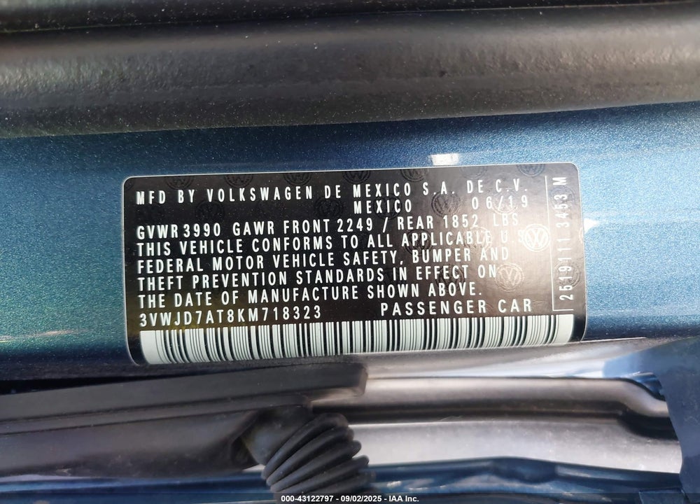 2019 VOLKSWAGEN BEETLE VIN: 3VWJD7AT8KM718323