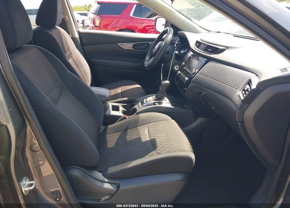 2019 NISSAN ROGUE VIN: 5N1AT2MT1KC747745
