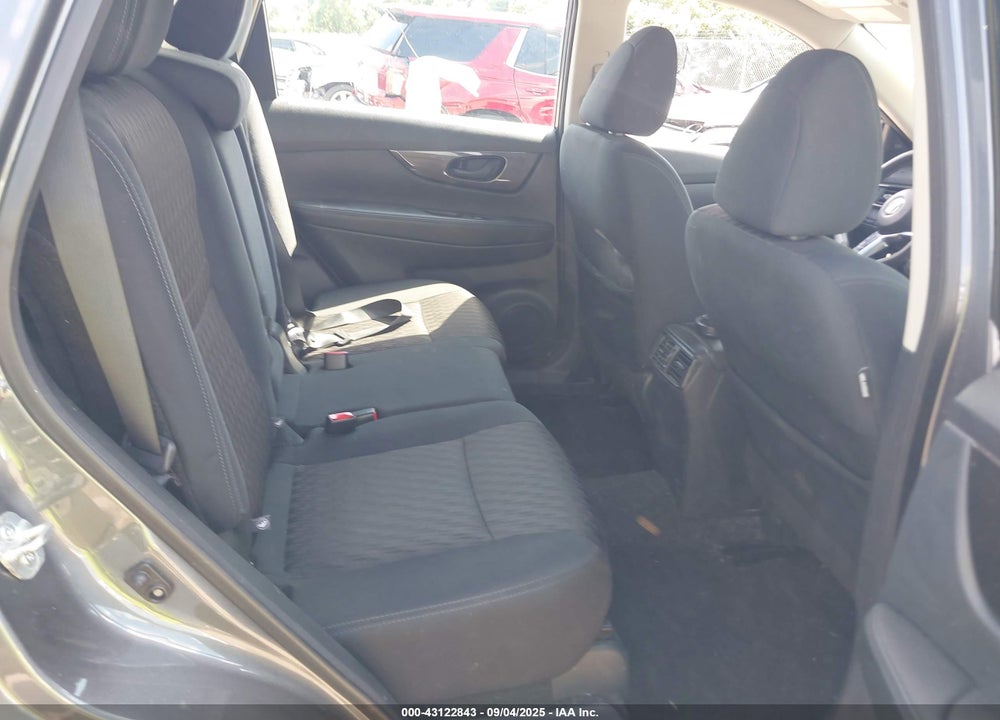 2019 NISSAN ROGUE VIN: 5N1AT2MT1KC747745