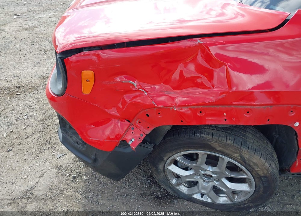 2018 JEEP RENEGADE LATITUDE 4X4 VIN: ZACCJBBB5JPH29353