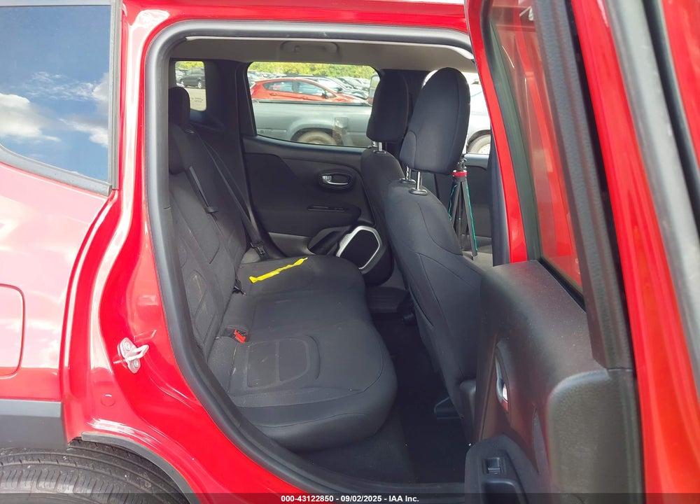 2018 JEEP RENEGADE LATITUDE 4X4 VIN: ZACCJBBB5JPH29353