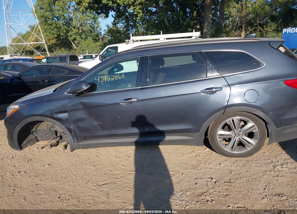 2016 HYUNDAI SANTA FE VIN: KM8SR4HF3GU139827