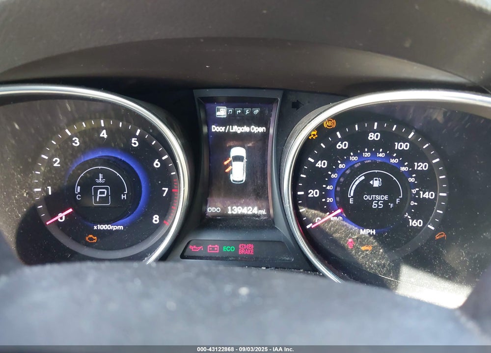 2016 HYUNDAI SANTA FE VIN: KM8SR4HF3GU139827