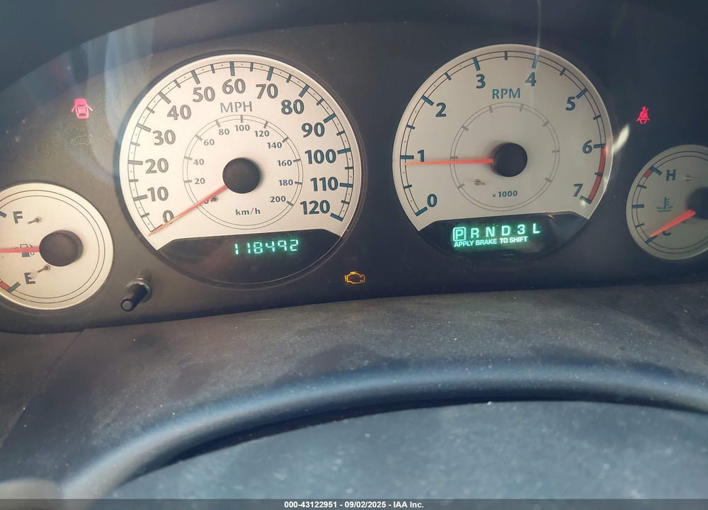 2006 CHRYSLER TOWN & COUNTRY LX VIN: 1A4GP44R66B609921