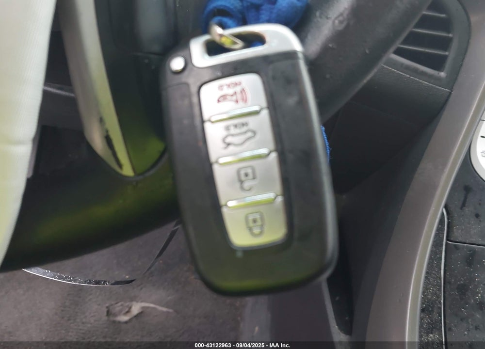 2012 HYUNDAI ELANTRA VIN: KMHDH4AE0CU252156