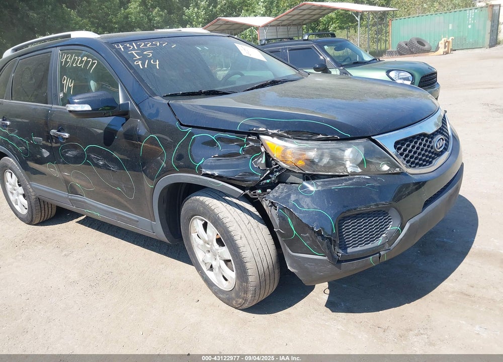 2013 KIA SORENTO VIN: 5XYKT4A21DG419093