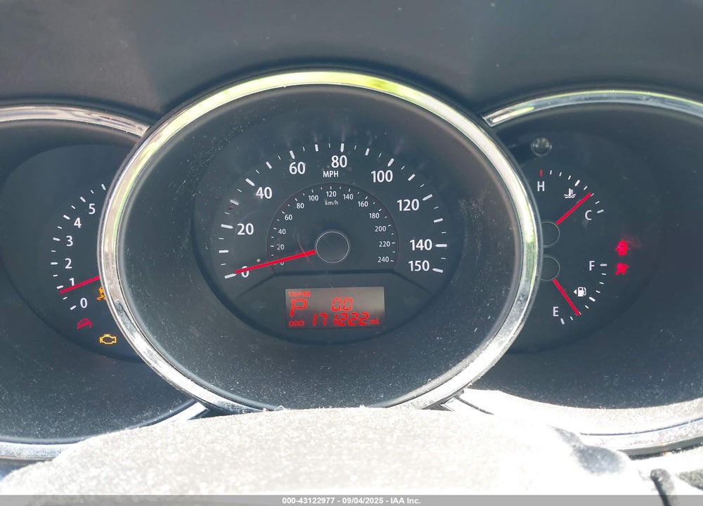 2013 KIA SORENTO VIN: 5XYKT4A21DG419093