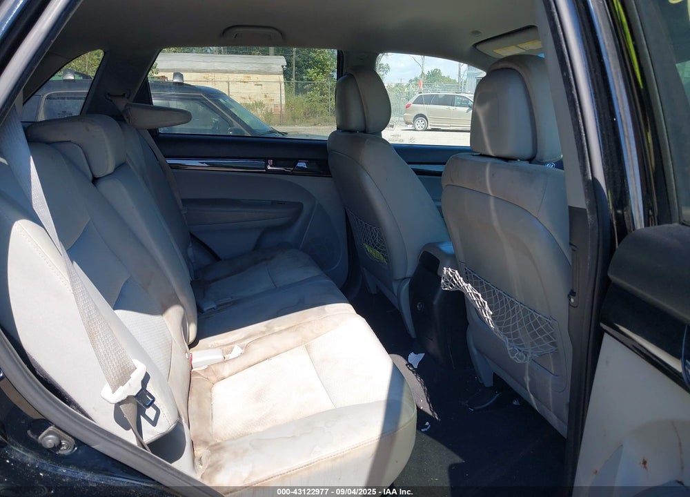 2013 KIA SORENTO VIN: 5XYKT4A21DG419093