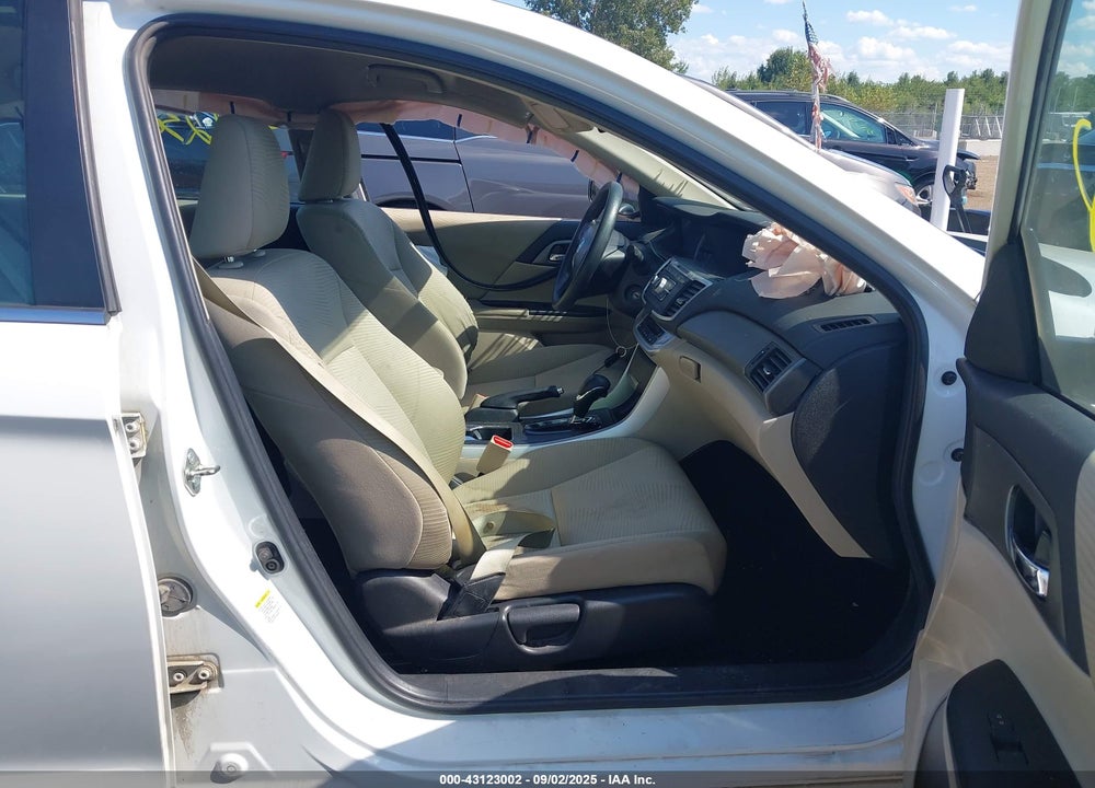 2015 HONDA ACCORD VIN: 1HGCR2F37FA028429