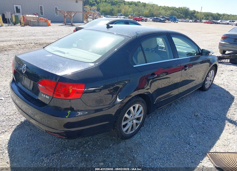 2013 VOLKSWAGEN JETTA VIN: 3VWDX7AJ1DM255964