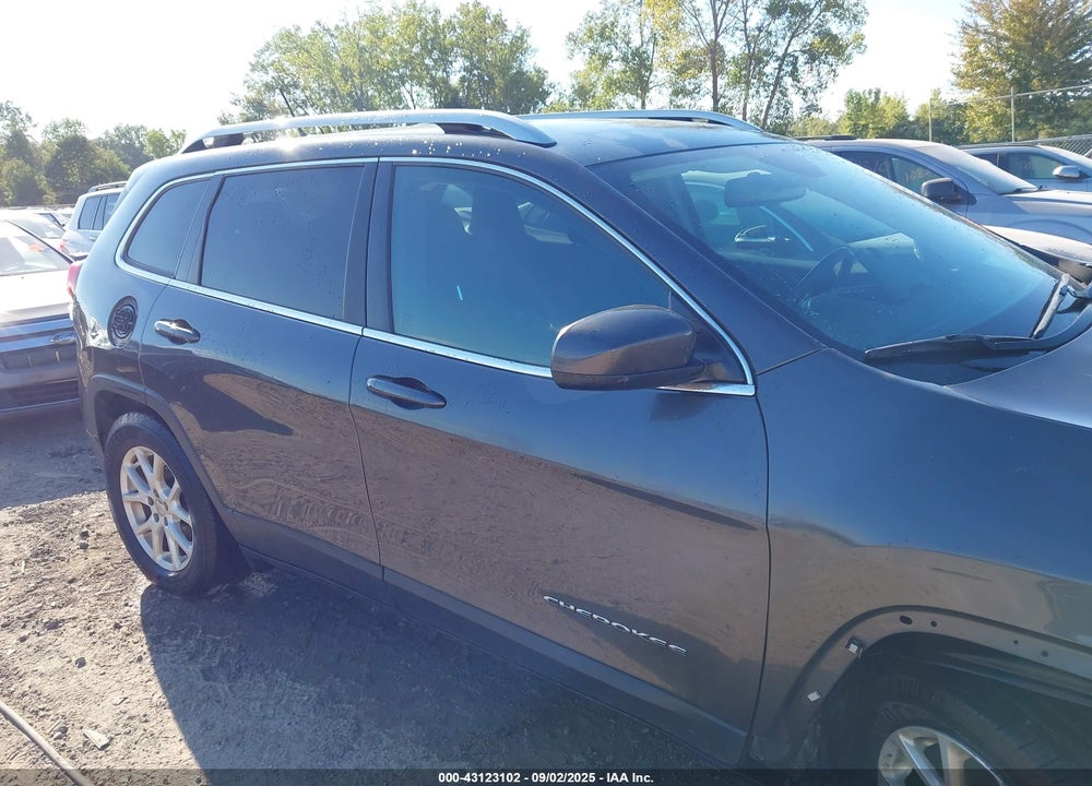 2016 JEEP CHEROKEE VIN: 1C4PJLCB3GW336033