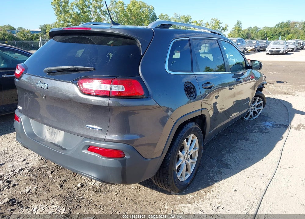2016 JEEP CHEROKEE VIN: 1C4PJLCB3GW336033
