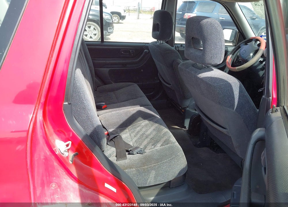 1999 HONDA CR-V LX VIN: JHLRD1843XC023342