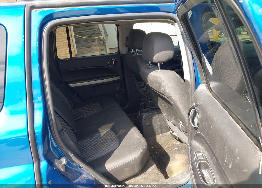 2010 CHEVROLET HHR VIN: 3GNBABDB7AS568843