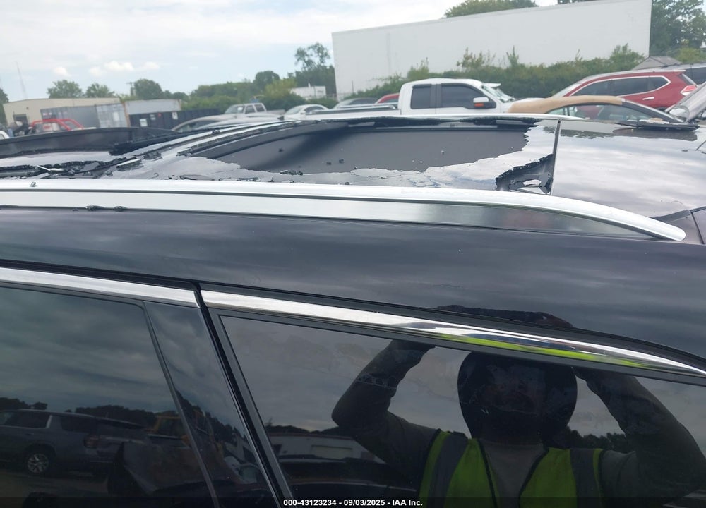 2021 LINCOLN CORSAIR STANDARD VIN: 5LMCJ1C96MUL10056