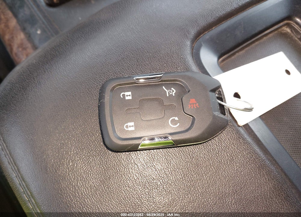2015 CHEVROLET SUBURBAN 1500 VIN: 1GNSKKKCXFR245731