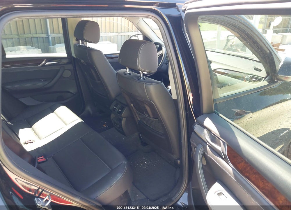 2017 BMW X3 XDRIVE28I VIN: 5UXWX9C37H0T22211