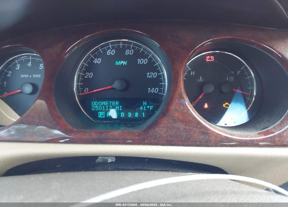 2008 BUICK LUCERNE VIN: 1G4HD572X8U153352