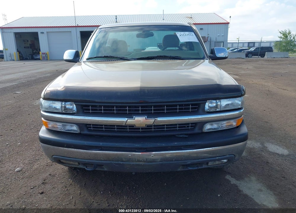 2000 CHEVROLET SILVERADO 1500 LS VIN: 1GCEK14TXYE264402